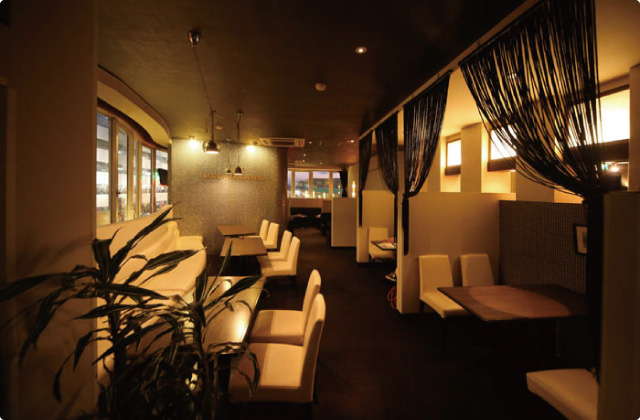 FOOD & DRINK